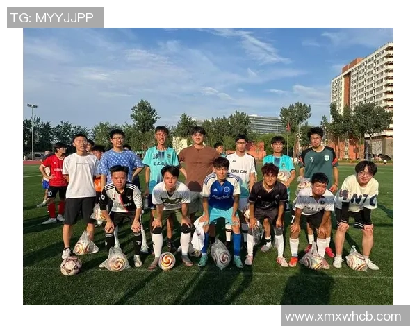 帅气男足球星风采集锦，看看他们如何在赛场上演绎魅力与激情