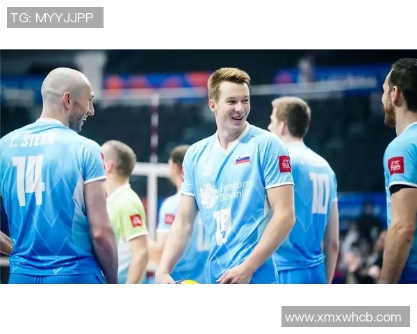 足球明星飞身救球瞬间展现顽强拼搏精神点燃赛场激情